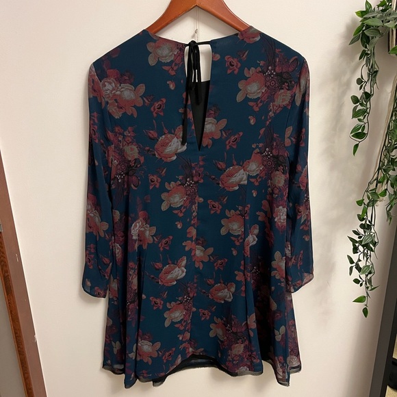 Kimchi Blue Dress size M - Picture 2 of 3